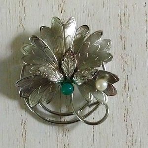 Vintage Hobe' Silver-tone Leaves with Jade and Faux Pearl Brooch/Pin